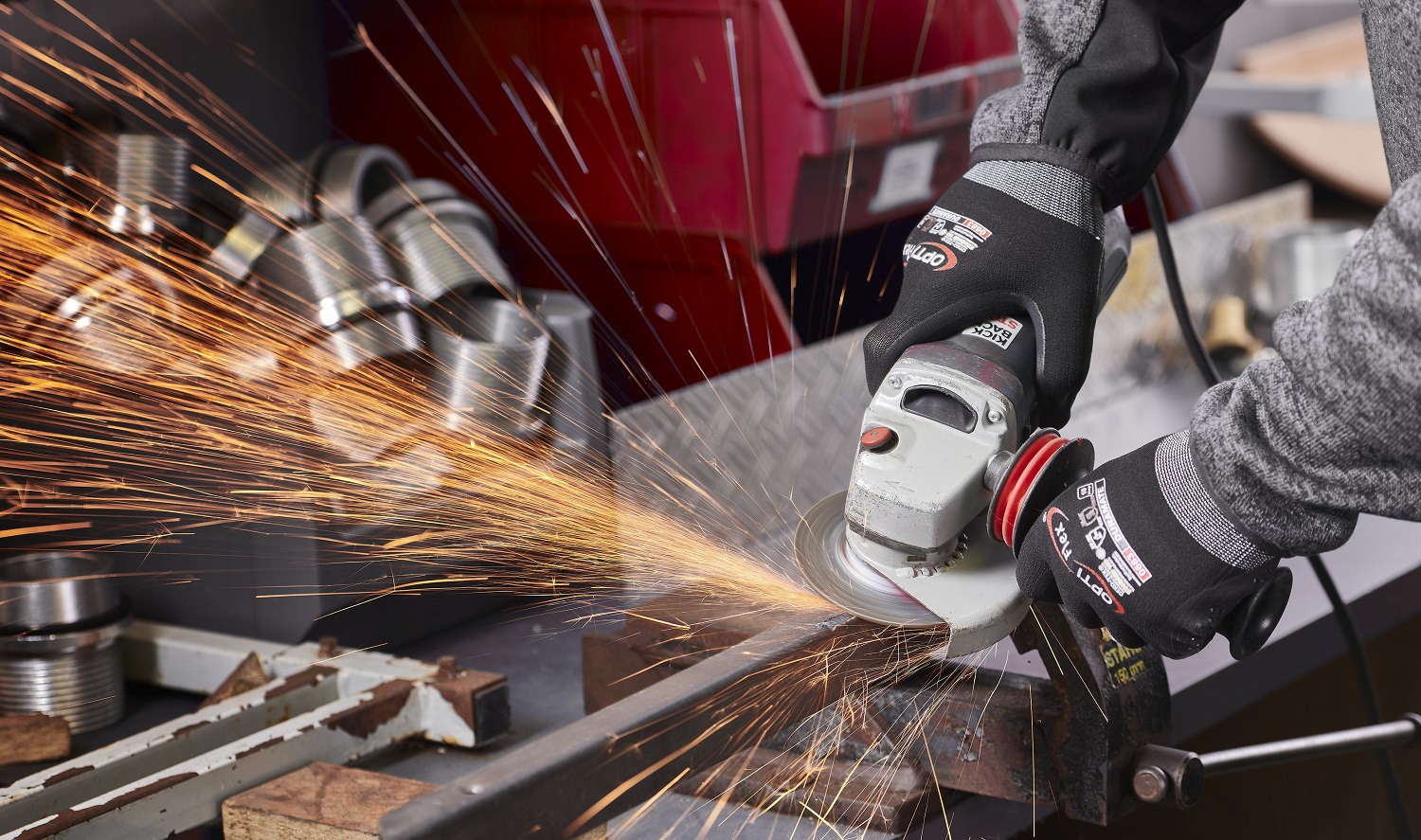 0683_bild_02_szene_01_optiflex_handschuh