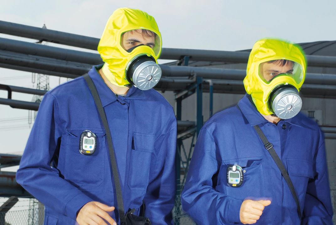 dr-ger_parat_fluchthaubengQj3E0mYxr5Y